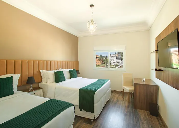 Altitude Lodge Hotel